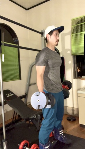 ダンベルカール スタート位置