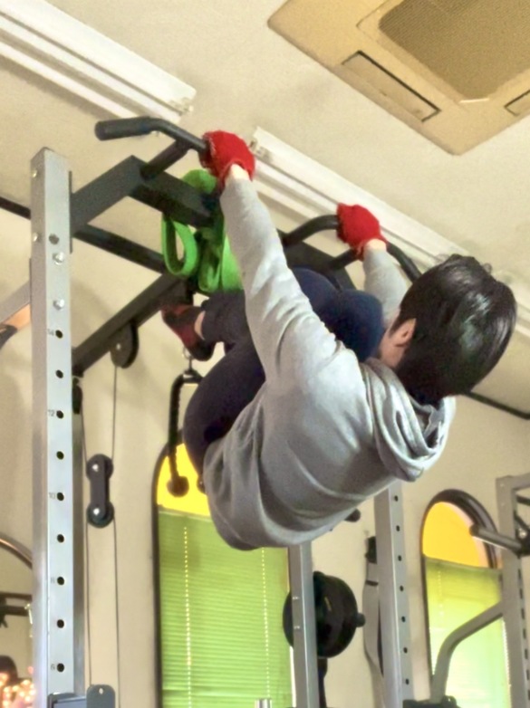 脚を畳んだ懸垂 スタート