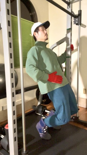 シシースクワット 動作開始