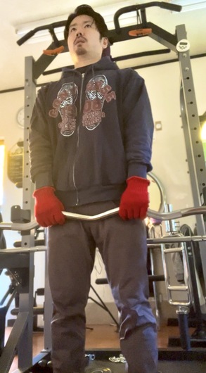 リバースカール：下ろした状態