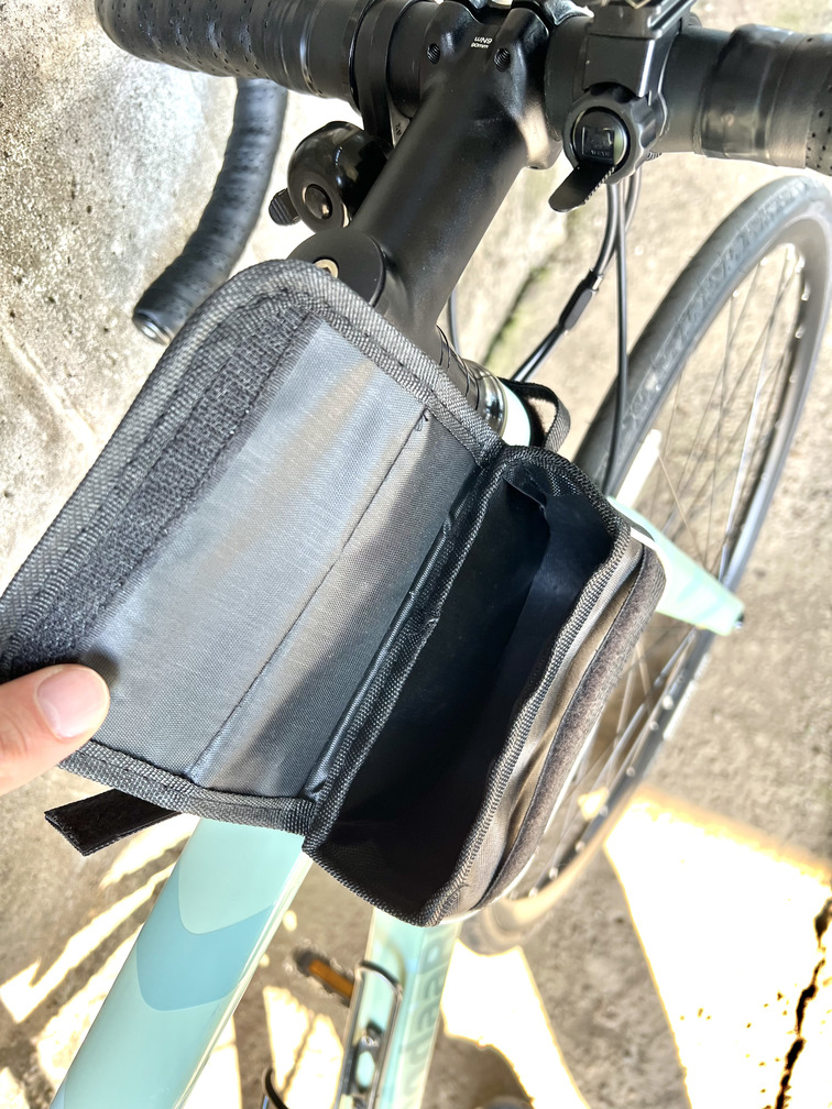 ダイソーポーチの装着俯瞰