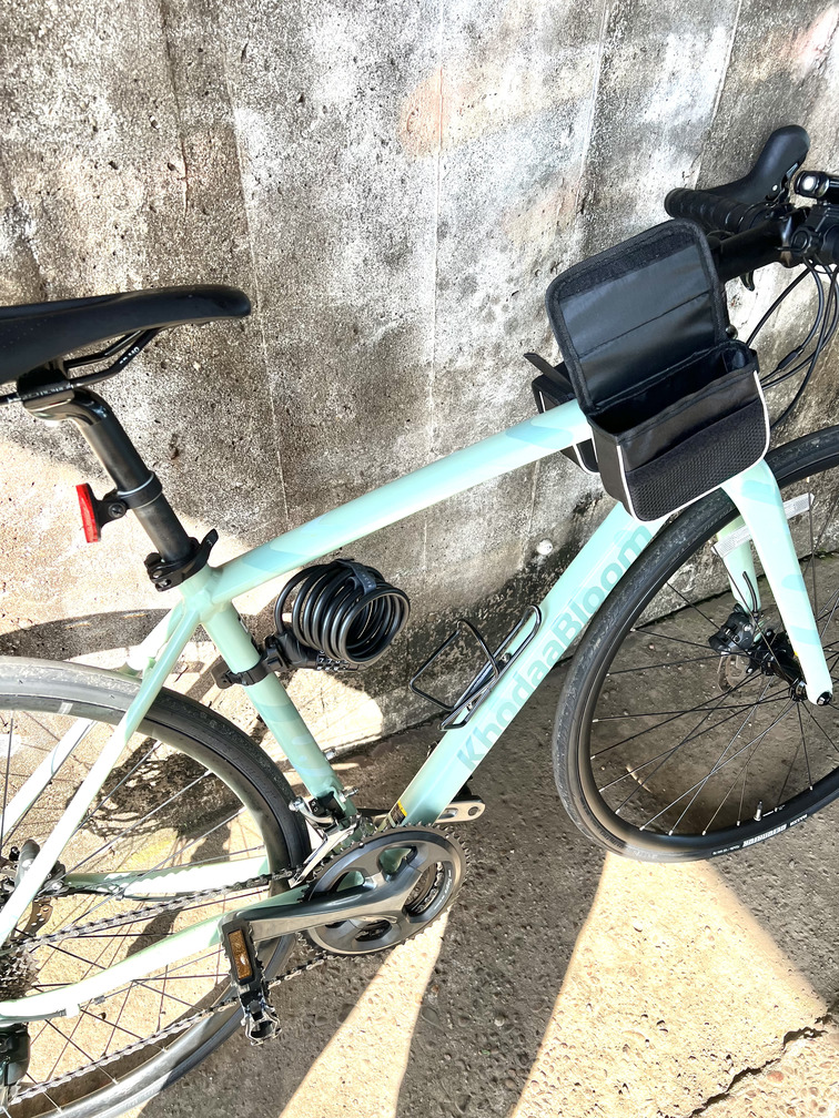 ダイソーのサイクルポーチ サイドビュー